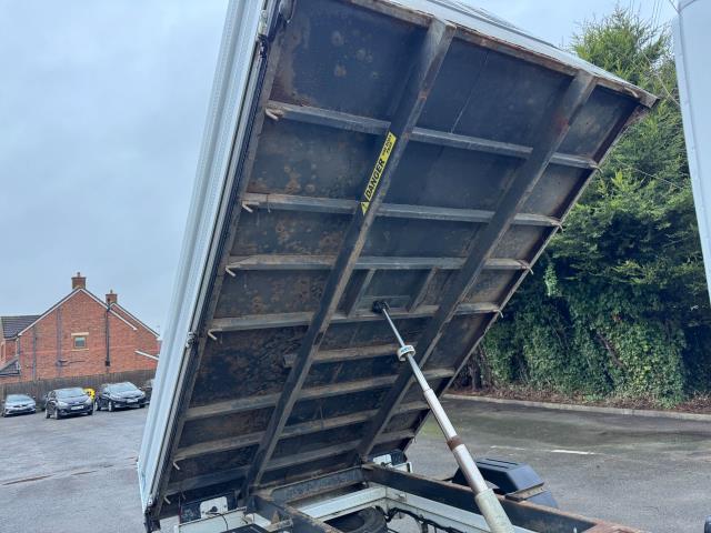 2022 Mercedes-Benz Sprinter 3.5T Progressive Tipper (KN71UFT) Image 47