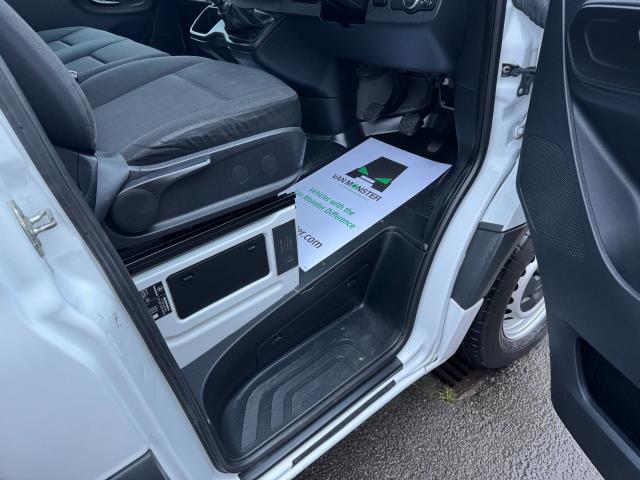 2022 Mercedes-Benz Sprinter 3.5T Progressive Tipper (KN71UFT) Image 17