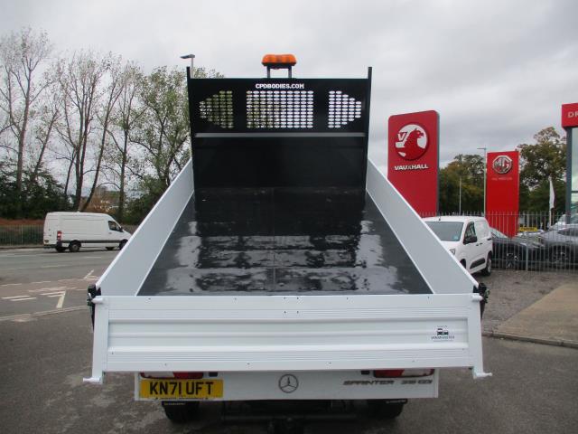 2022 Mercedes-Benz Sprinter 3.5T Progressive Tipper (KN71UFT) Image 32