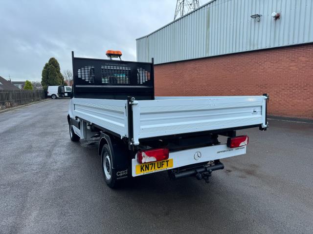 2022 Mercedes-Benz Sprinter 3.5T Progressive Tipper (KN71UFT) Image 7