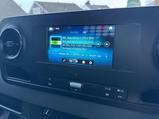 2022 Mercedes-Benz Sprinter 3.5T Progressive Tipper (KN71UFT) Image 28