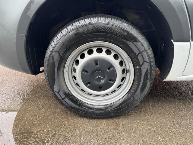 2022 Mercedes-Benz Sprinter 3.5T 315 CDI HD Emissions Progressive Luton Tail Lift (KN72UOT) Image 51