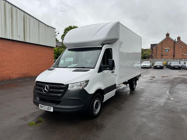 2022 Mercedes-Benz Sprinter 3.5T 315 CDI HD Emissions Progressive Luton Tail Lift (KN72UOT) Image 4