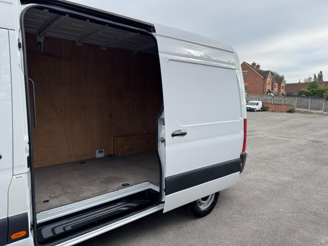 2021 Mercedes-Benz Sprinter 315 L2 H2 RWD Progressive Van  EURO 6 (KO21DXA) Image 43