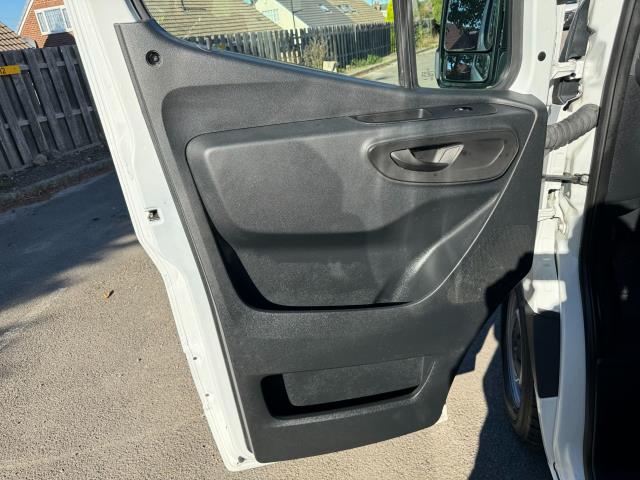 2021 Mercedes-Benz Sprinter 315 RWD H2 Progressive Van (KO21EHL) Image 38