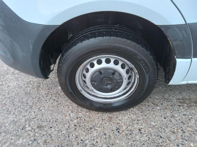 2021 Mercedes-Benz Sprinter 3.5T Progressive LUTON Tail Lift  (KO21NHX) Image 32