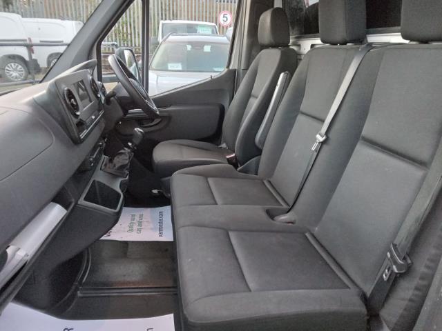 2021 Mercedes-Benz Sprinter 3.5T Progressive LUTON Tail Lift  (KO21NHX) Image 17