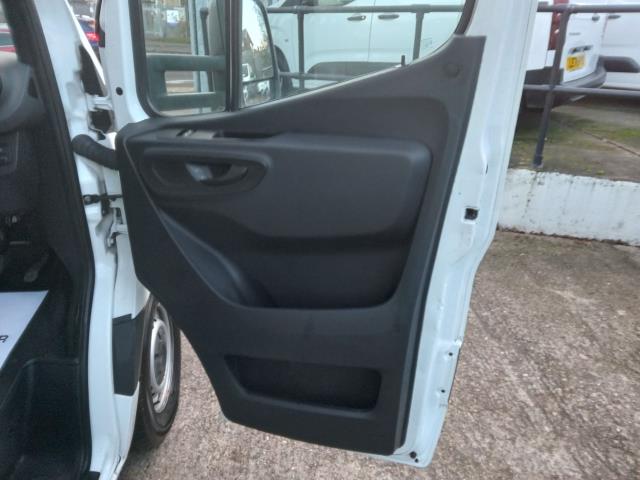 2021 Mercedes-Benz Sprinter 3.5T Progressive LUTON Tail Lift  (KO21NHX) Image 24