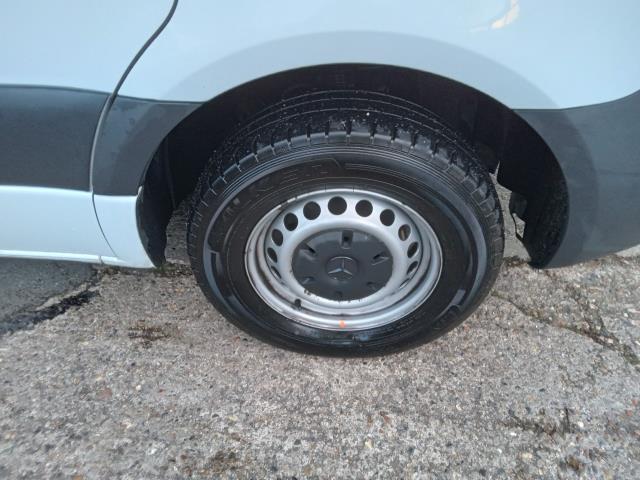 2021 Mercedes-Benz Sprinter 3.5T Progressive LUTON Tail Lift  (KO21NHX) Image 31