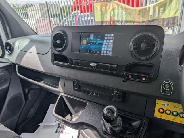 2021 Mercedes-Benz Sprinter 3.5T Progressive DROPSIDE - 1 Owner | Work Ready | 4.9★ Rated on Trust Pilot (KP21DFX) Image 27