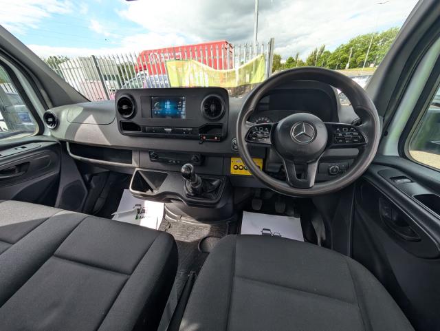 2021 Mercedes-Benz Sprinter 3.5T Progressive DROPSIDE - 1 Owner | Work Ready | 4.9★ Rated on Trust Pilot (KP21DFX) Image 18