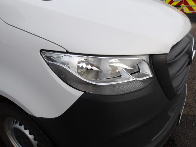 2021 Mercedes-Benz Sprinter 3.5T 315 L2 H2 Progressive Van RWD (KP21FJJ) Image 14
