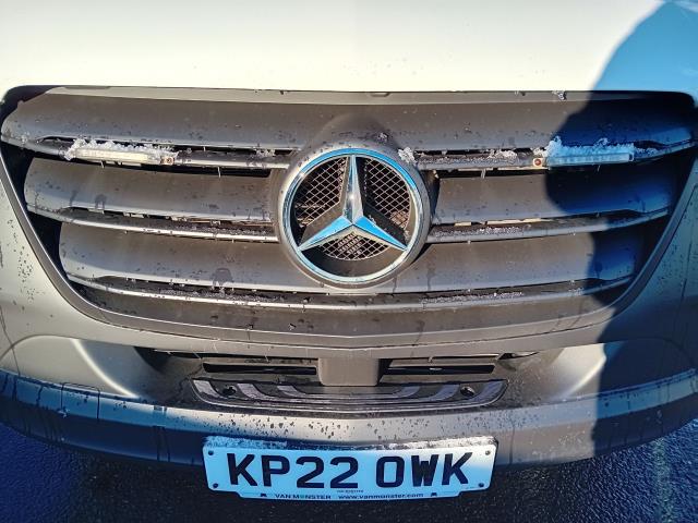 2022 Mercedes-Benz Sprinter 315CDI 13FT LUTON 150PS PROGRESSIVE  EURO 6 TAIL LIFT (KP22OWK) Image 34