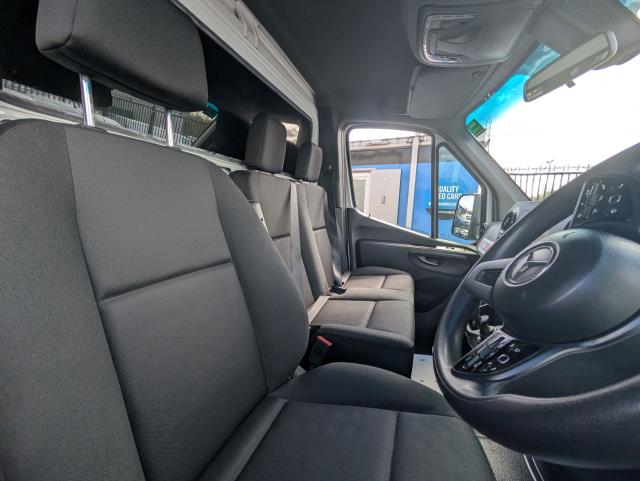 2022 Mercedes-Benz Sprinter 3.5T Hd LUTON CURTAINSIDE - Rare Curtain Side | Clean Example | Ready for Work (KP22OWO) Image 11