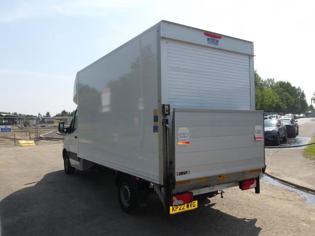 2022 Mercedes-Benz Sprinter 315 CDi L3 Progressive Luton With Tail Lift  (KP22WVG) Image 6