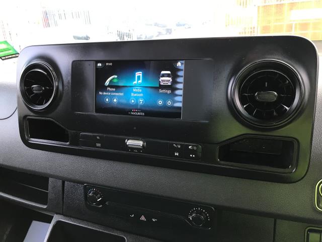 2020 Mercedes-Benz Sprinter 316CDI 13FT DROPSIDE 160PS EURO 6  TAIL LIFT (KP69GZX) Image 14