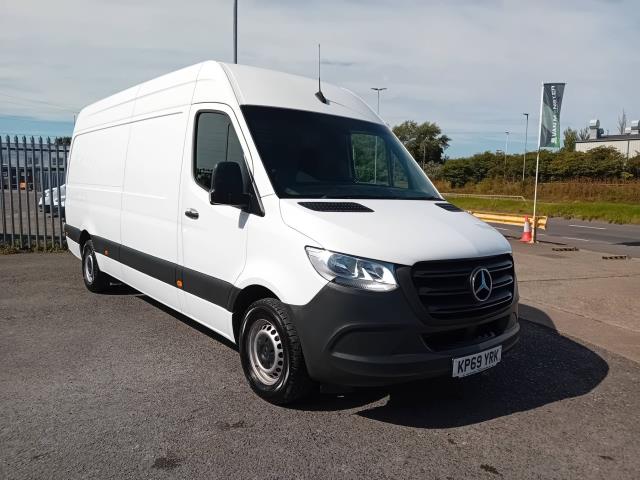 2019 Mercedes-Benz Sprinter 3.5T H2 Van (KP69YRK) Image 2