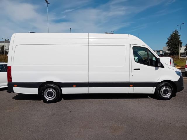 2019 Mercedes-Benz Sprinter 3.5T H2 Van (KP69YRK) Image 9