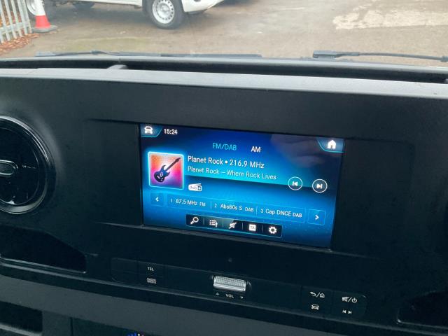 2021 Mercedes-Benz Sprinter 315 CDI L2 Progressive (S/Cab Tipper) (KP71GOJ) Image 27