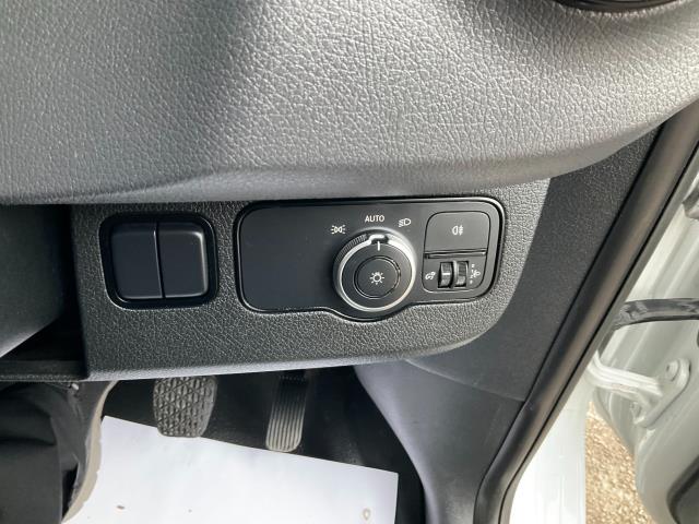 2021 Mercedes-Benz Sprinter 315 CDI L2 Progressive (S/Cab Tipper) (KP71GOJ) Image 35
