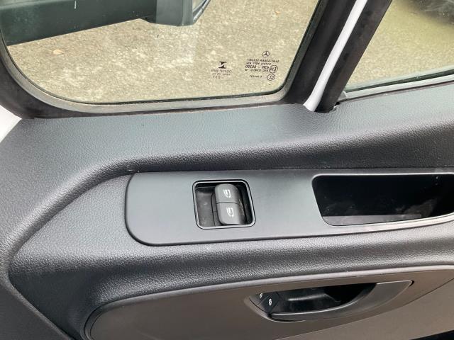 2021 Mercedes-Benz Sprinter 315 CDI L2 Progressive (S/Cab Tipper) (KP71GOJ) Image 36