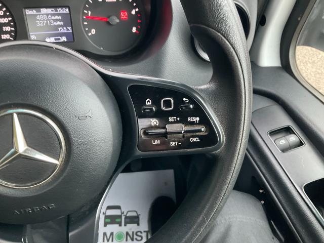 2021 Mercedes-Benz Sprinter 315 CDI L2 Progressive (S/Cab Tipper) (KP71GOJ) Image 32