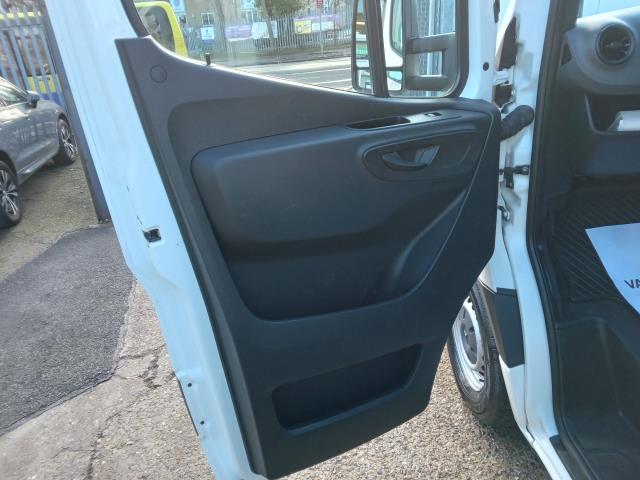 2021 Mercedes-Benz Sprinter 3.5T Progressive Tipper (KP71LVM) Image 19