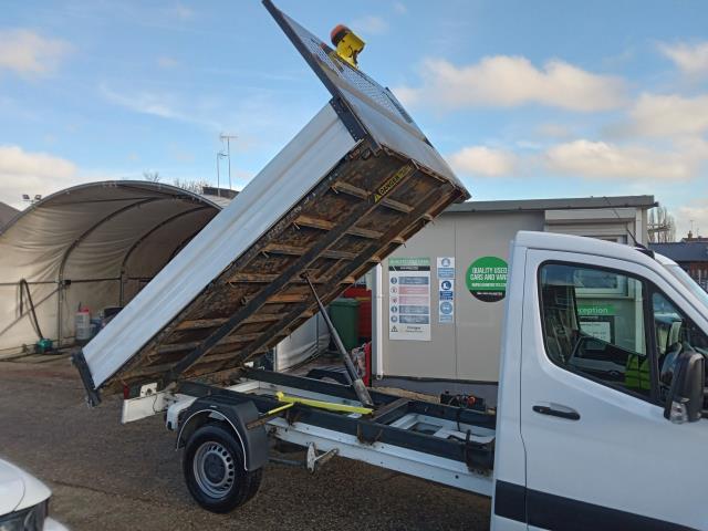 2021 Mercedes-Benz Sprinter 3.5T Progressive Tipper (KP71LVM) Image 32