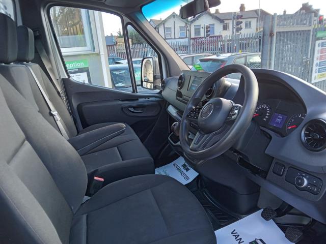 2021 Mercedes-Benz Sprinter 3.5T Progressive Tipper (KP71LVM) Image 20