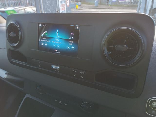 2021 Mercedes-Benz Sprinter 3.5T Progressive Tipper (KP71LVM) Image 27