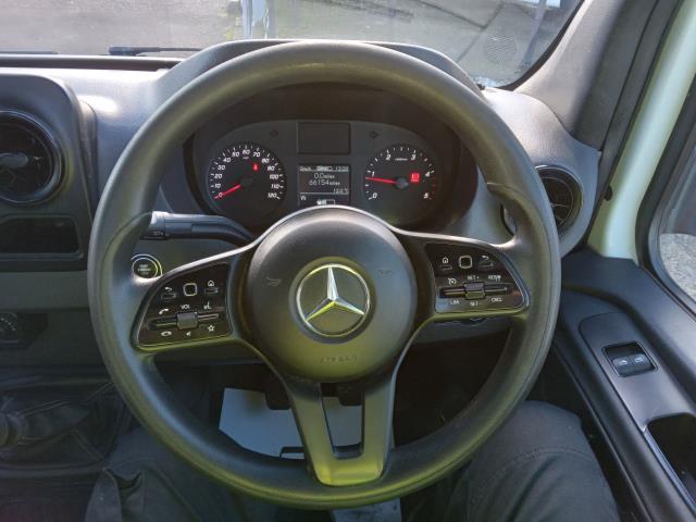 2021 Mercedes-Benz Sprinter 3.5T Progressive Tipper (KP71LVM) Image 24