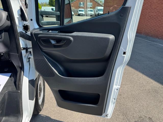 2021 Mercedes-Benz Sprinter 315 S/Cab Caged Tipper (KP71LWS) Image 18