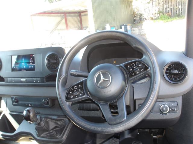 2021 Mercedes-Benz Sprinter 315 CDI L2 PROGRESSIVE TIPPER (Cage) (KP71LXD) Image 23