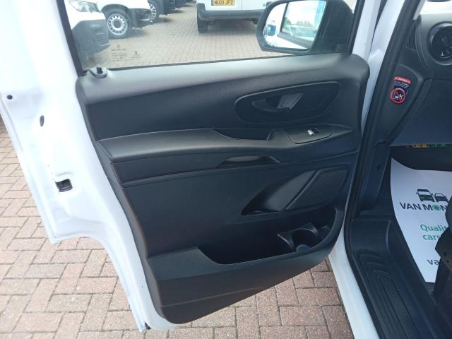 2021 Mercedes-Benz Vito 116Cdi Progressive Van 9G-Tronic (KP71MTK) Image 18