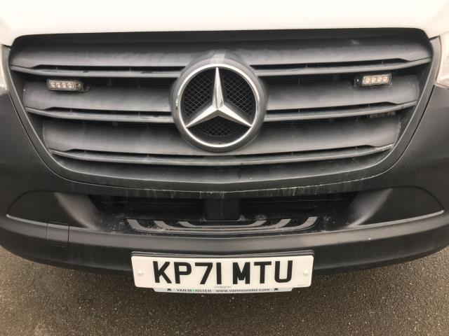 2021 Mercedes-Benz Sprinter 3.5T 315 PROGRESSIVE DROPSIDE EURO 6 VAN (KP71MTU) Image 13