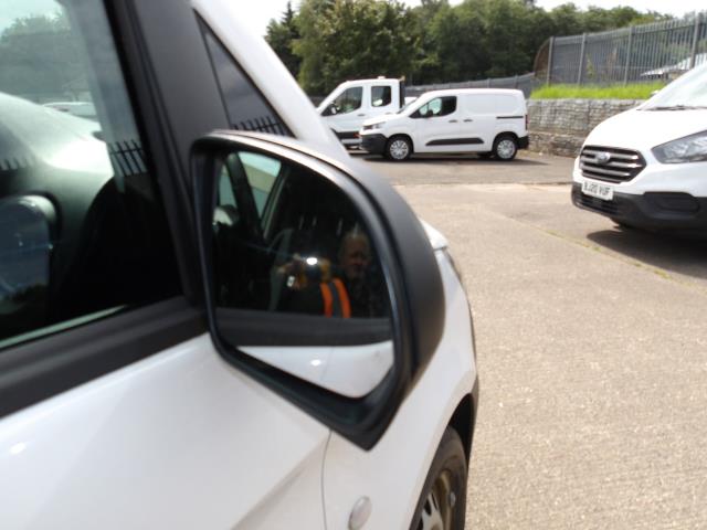 2021 Mercedes-Benz Vito 116Cdi Progressive Van 9G-Tronic (KP71WFC) Image 12