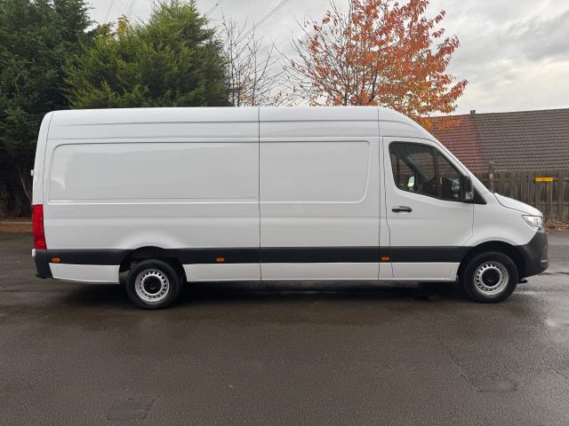2021 Mercedes-Benz Sprinter 3.5T L3 H2 315 CDI Progressive Van (KR21MJF) Image 10