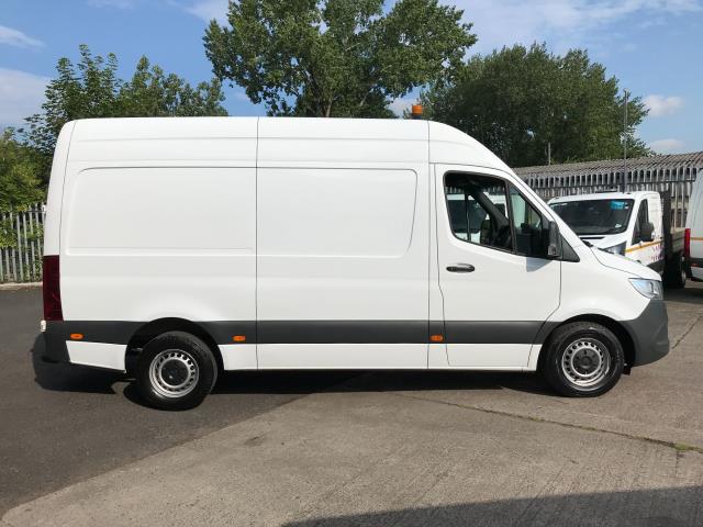 2021 Mercedes-Benz Sprinter 315CDI L2 H2 150PS PROGRESSIVE EURO 6 (KR21STX) Image 7