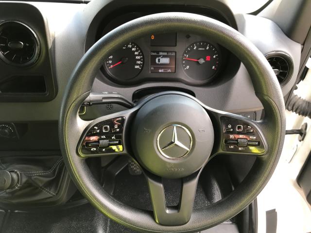 2021 Mercedes-Benz Sprinter 315CDI L2 H2 150PS PROGRESSIVE EURO 6 (KR21STX) Image 17