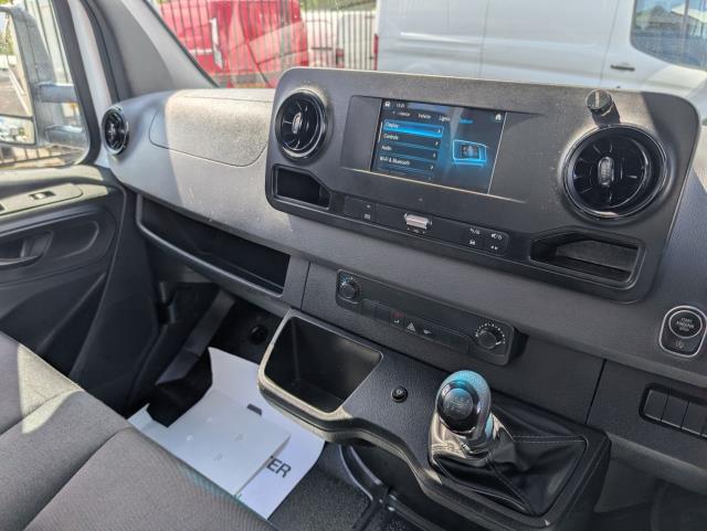2022 Mercedes-Benz Sprinter 3.5T Progressive DROPSIDE- 1 Owner | Full Service History  (KR22GWF) Image 21