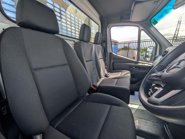 2022 Mercedes-Benz Sprinter 3.5T Progressive DROPSIDE- 1 Owner | Full Service History  (KR22GWF) Image 11