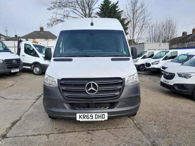 Mercedes best sale 2019 van