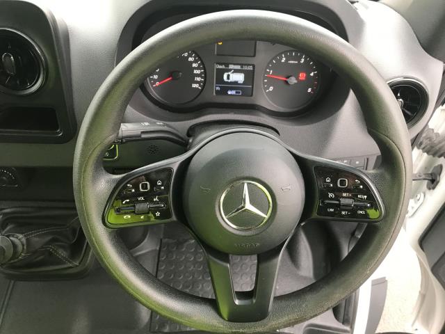 2020 Mercedes-Benz Sprinter 315 CDI L2 H2 Progressive MWB (KR70JYF) Image 12