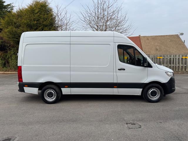 2020 Mercedes-Benz Sprinter 3.5T L2 315 H2 Progressive Van RWD (KR70XHO) Image 10