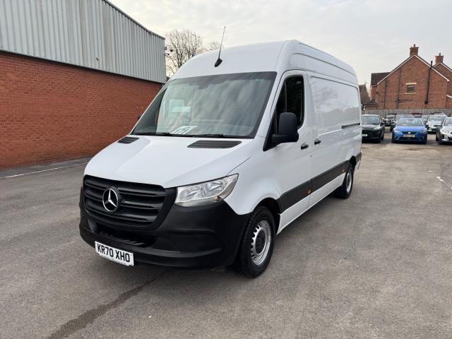 2020 Mercedes-Benz Sprinter 3.5T L2 315 H2 Progressive Van RWD (KR70XHO) Image 4