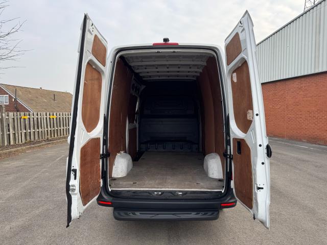 2020 Mercedes-Benz Sprinter 3.5T L2 315 H2 Progressive Van RWD (KR70XHO) Image 43