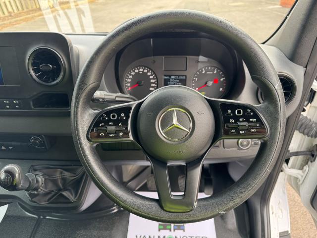 2020 Mercedes-Benz Sprinter 3.5T L2 315 H2 Progressive Van RWD (KR70XHO) Image 22