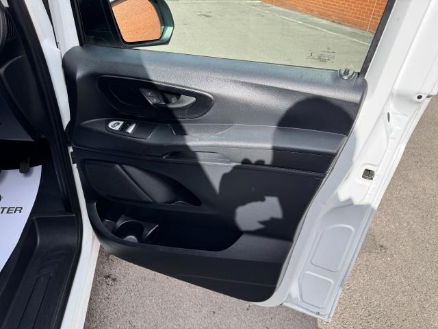 2021 Mercedes-Benz Vito L3 116Cdi Progressive Van 9G-Tronic (KR71HYU) Image 18