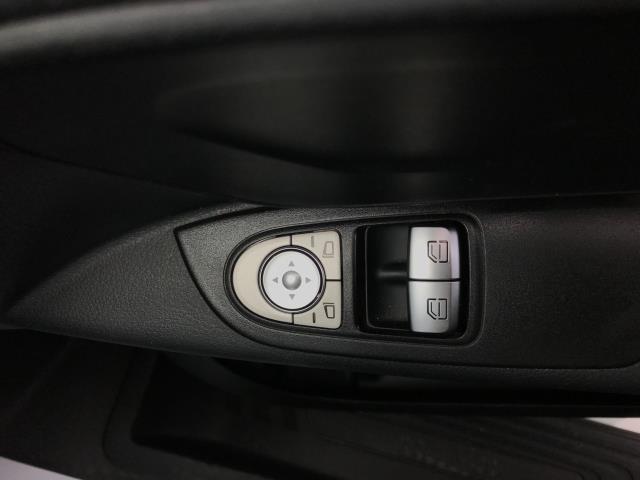 2021 Mercedes-Benz Vito 116Cdi Progressive Van 9G-Tronic (KR71OHH) Image 31
