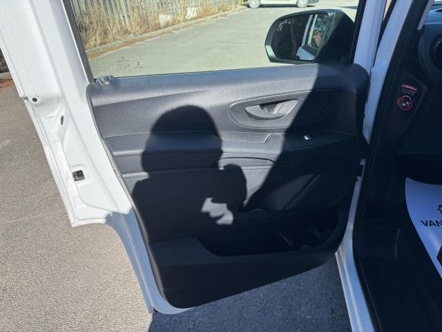 2021 Mercedes-Benz Vito 116Cdi Progressive Van 9G-Tronic (KR71WKM) Image 39